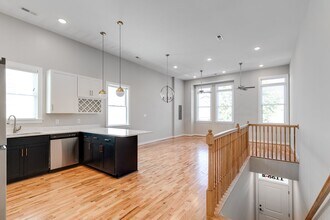 Building Photo - 1131 N 29th St