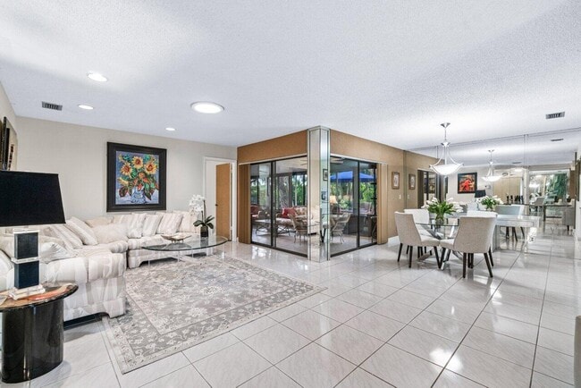 Building Photo - 5944 Forest Grove Dr