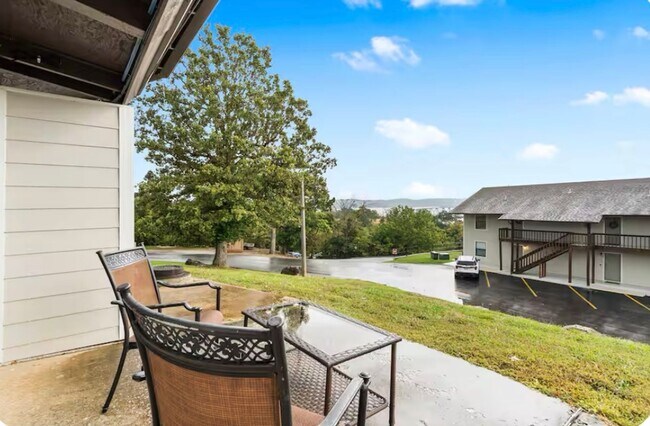 Building Photo - Remodeled and Stunning Studio | Fully Furnished | All Utilites Included | 1 Bathroom | Condo | Ki...