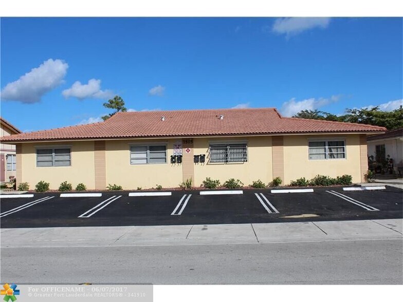 Building Photo - 7515 NW 44th Ct