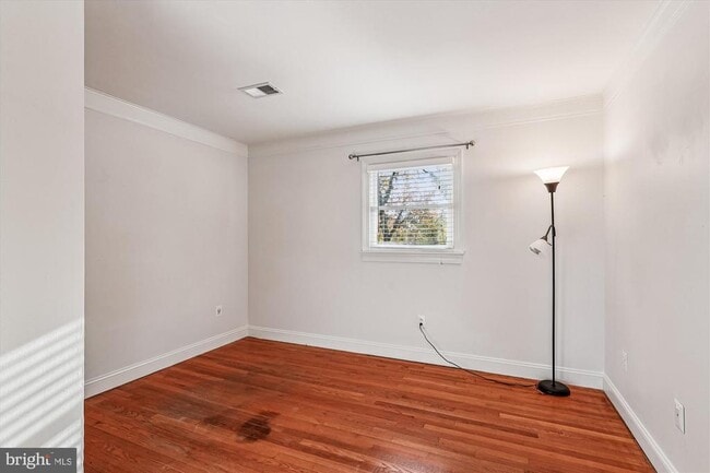 Building Photo - 1506 Widows Mite Rd