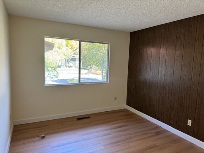 Building Photo - Wonderful single level home in Moraga-grea...