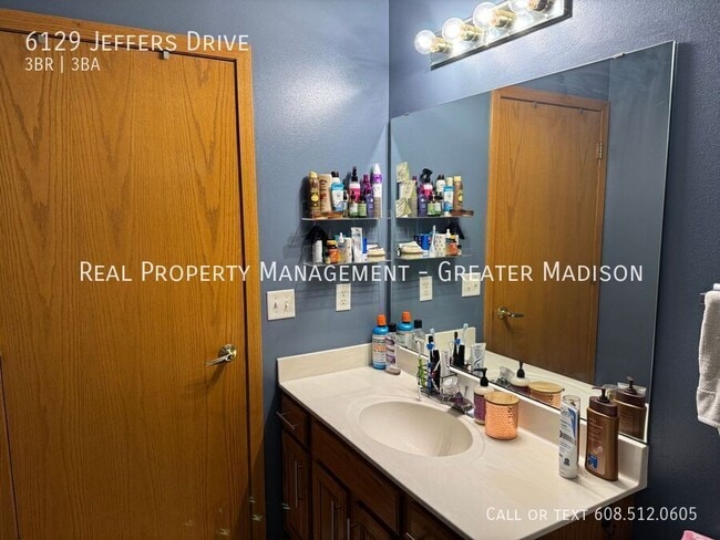 Building Photo - 6129 Jeffers Dr