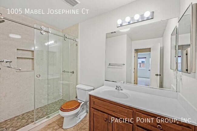 Building Photo - 1005 Mabel Josephine Ct