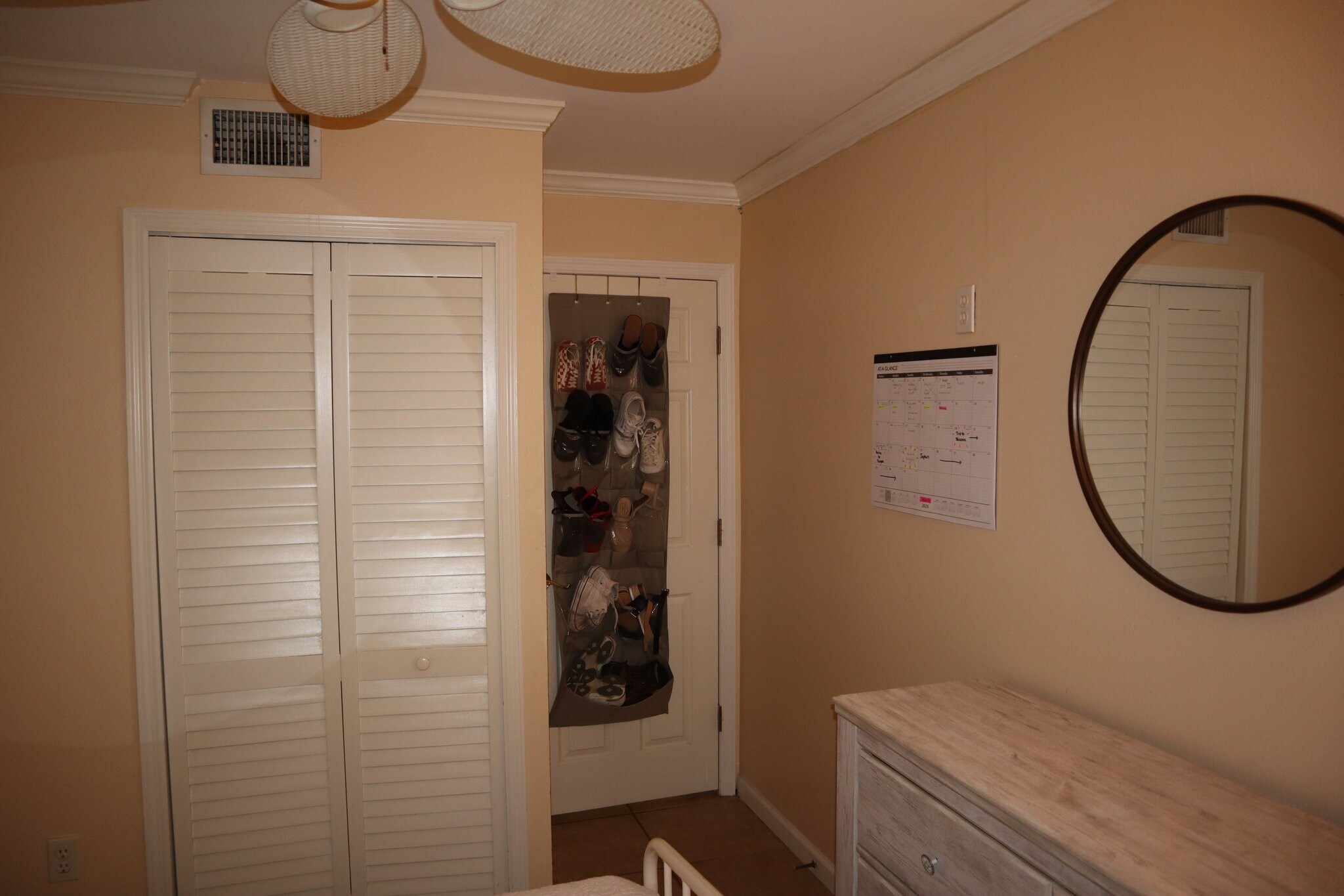 Building Photo - 2587 Cyprus Dr