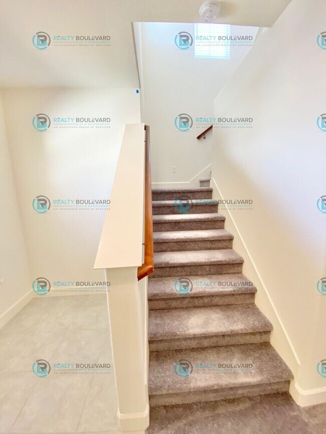 Building Photo - 4 Bedroom 3 Bath Home On Corner Lot Home Near Sparks Galleria