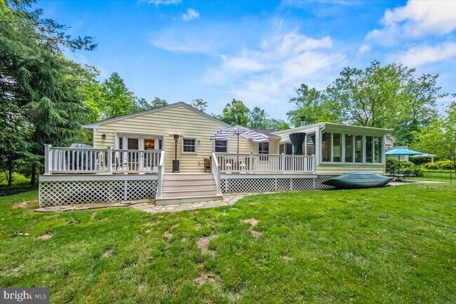 Building Photo - 40 Pine knoll Dr