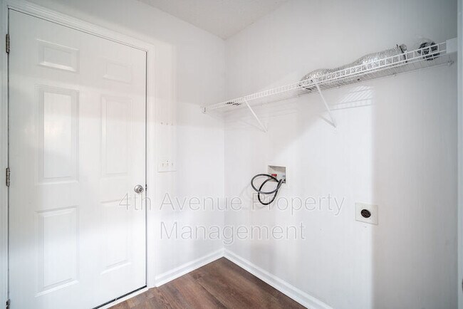 Building Photo - 1266 Braves Ct