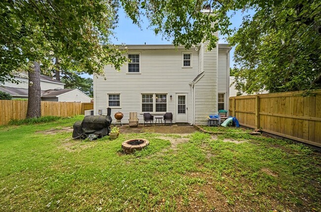 Building Photo - 1119 Mill Lake Quarter