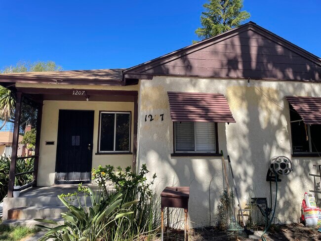 Building Photo - 1207 N Verdugo Rd