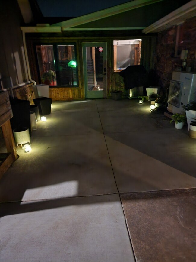 Building Photo - 16271 E 82nd St N