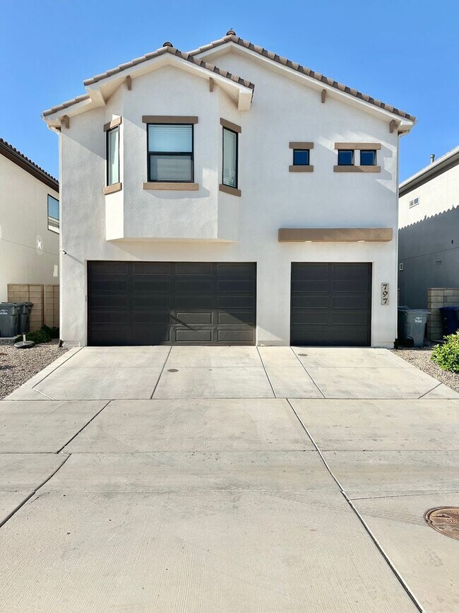 Building Photo - 797 Red Marble Ln