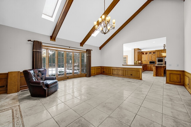 Building Photo - 8S241 Dunham Dr