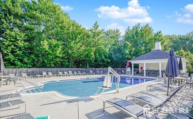 Building Photo - 1901 Swales Ct