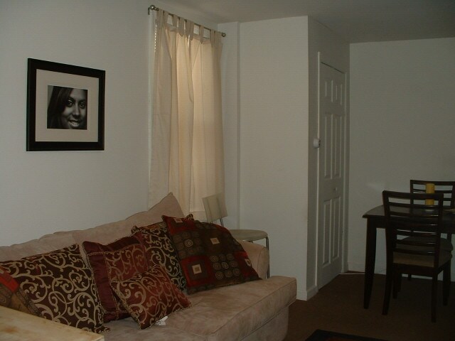 Building Photo - 2582 Richmond Terrace