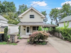 Building Photo - 2887 Hickory St