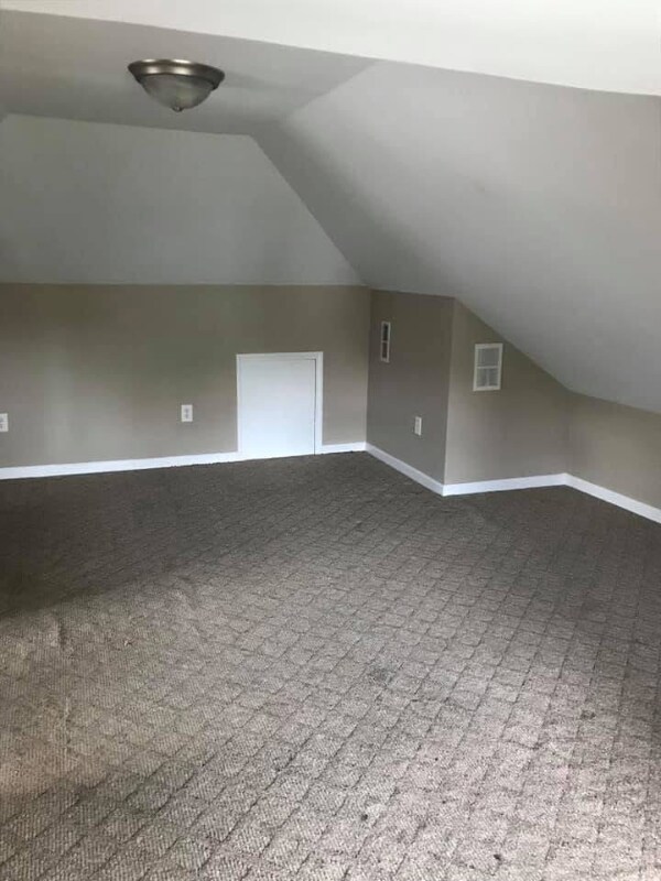 Building Photo - 141 W Northwood Ave