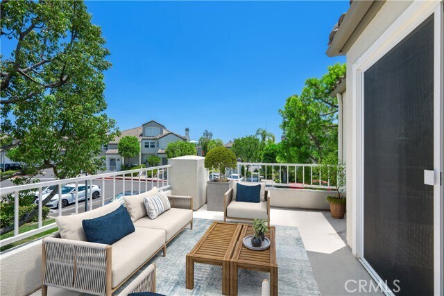 Building Photo - 69 Cloudcrest