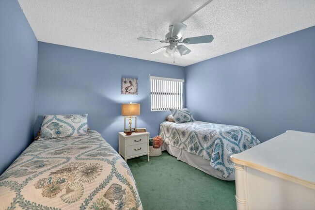 Building Photo - 10310 S Ocean Dr