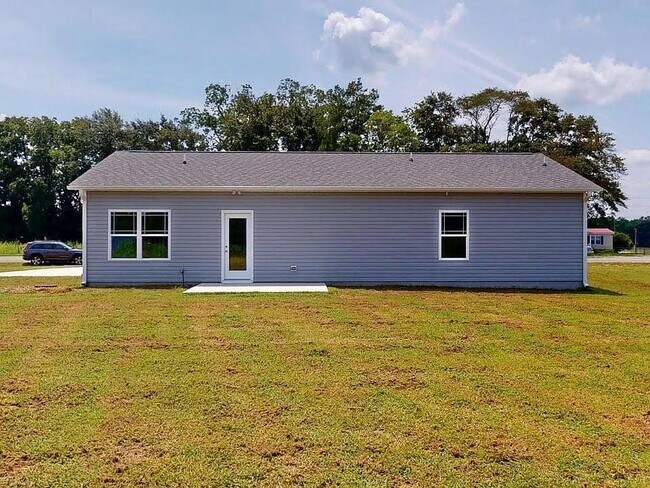 Building Photo - 225 Swinson Dr