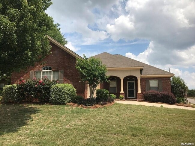 Building Photo - 730 Kingsley Dr