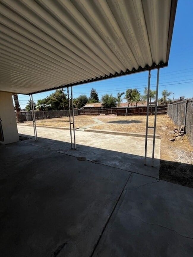 Building Photo - 4414 Fishering Dr