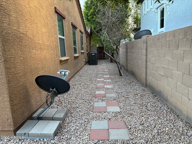 Building Photo - 4276 E Cullumber Ct