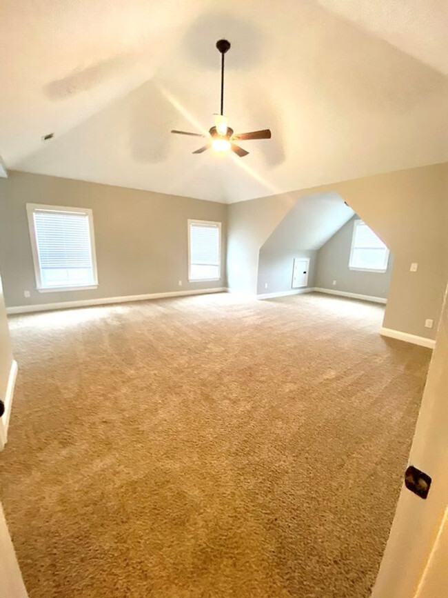 Building Photo - 4066 Starview Ln