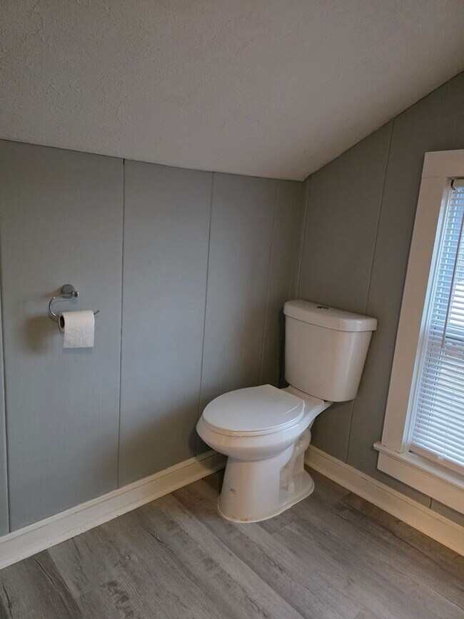 Building Photo - 116 Sixth Avenue