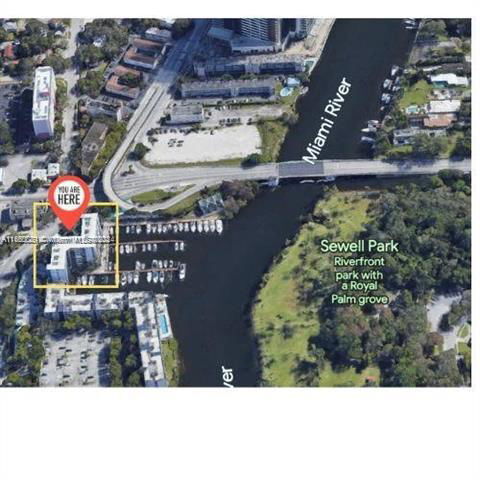 Building Photo - 1700 NW N River Dr