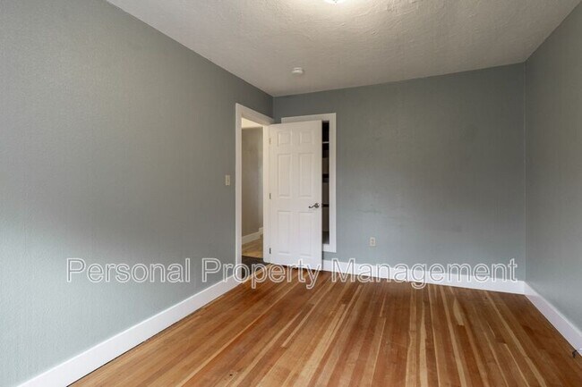 Building Photo - 8006 NW 9th Ave