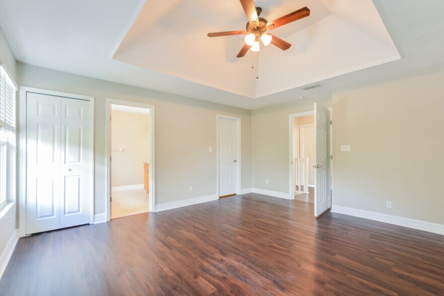 Building Photo - 811 Longleaf Pine Ct