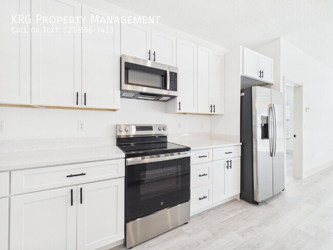 Building Photo - 16985 SW 40th Cir