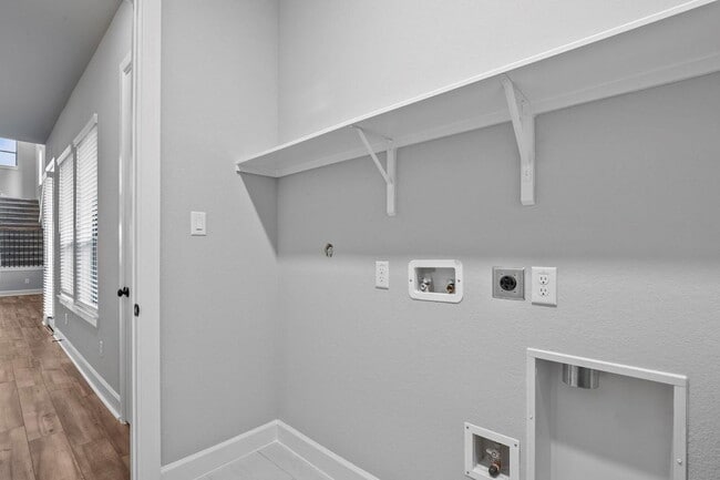 Building Photo - 1519 Noble Pk Dr