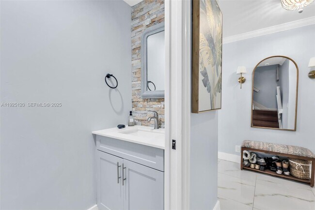 Building Photo - 5415 SW 126th Terrace