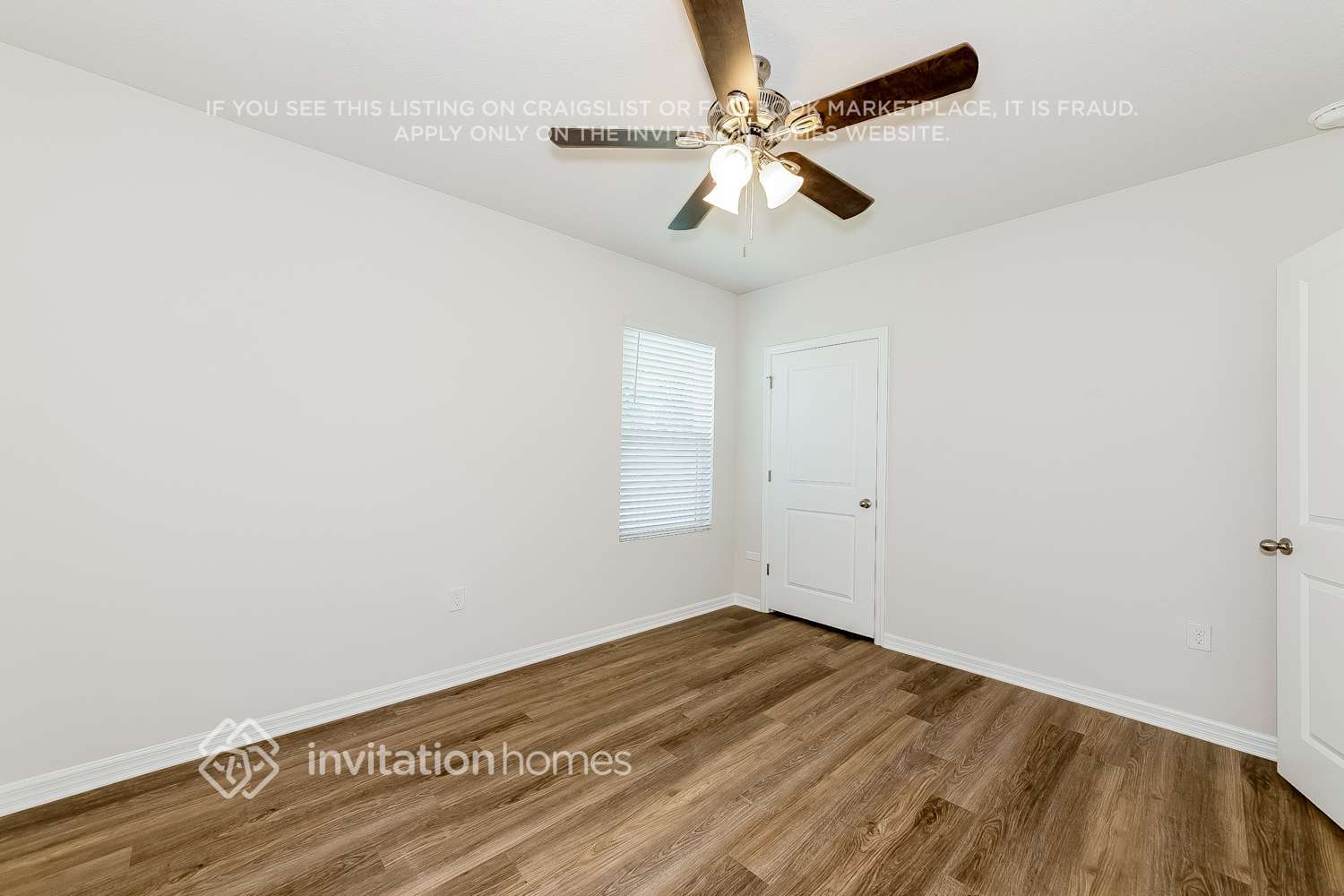 Building Photo - 22525 Hidden Palms St