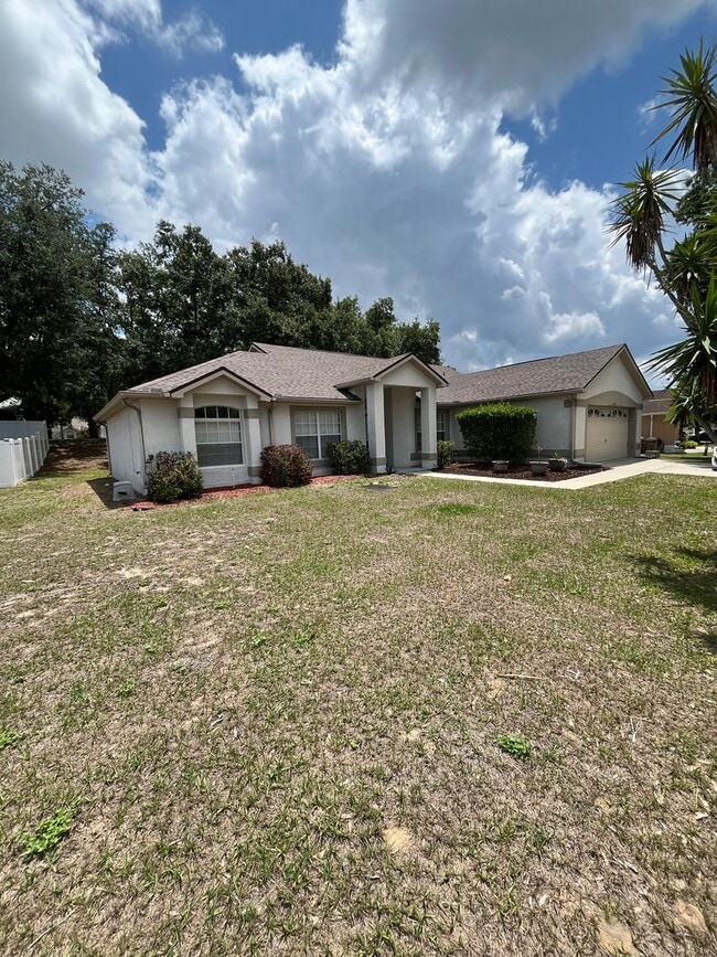 Building Photo - This home has everything you have been looking for!