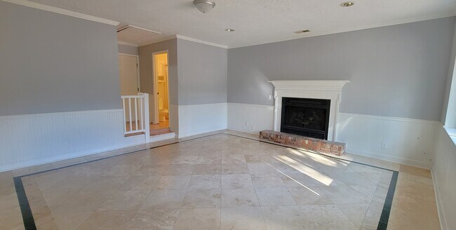 Building Photo - 1702 Wandering Way