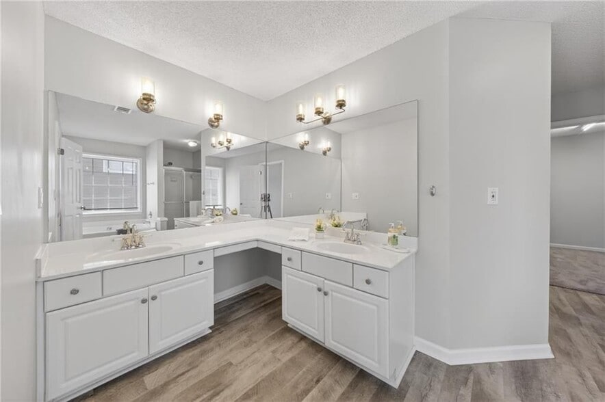 Building Photo - 3485 Patterstone Dr