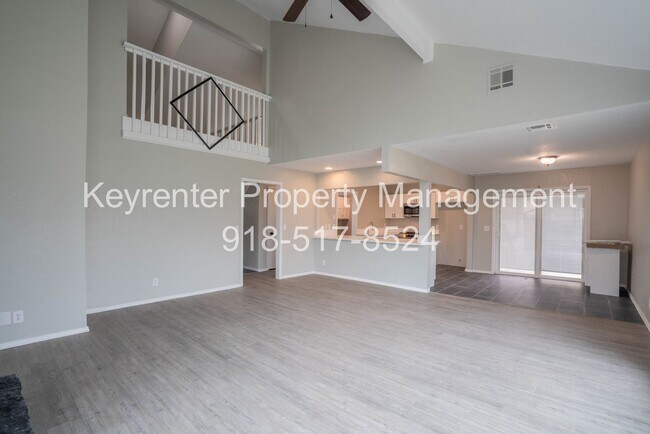 Building Photo - Gorgeous 3 Bedroom Remodel, BA Schools!