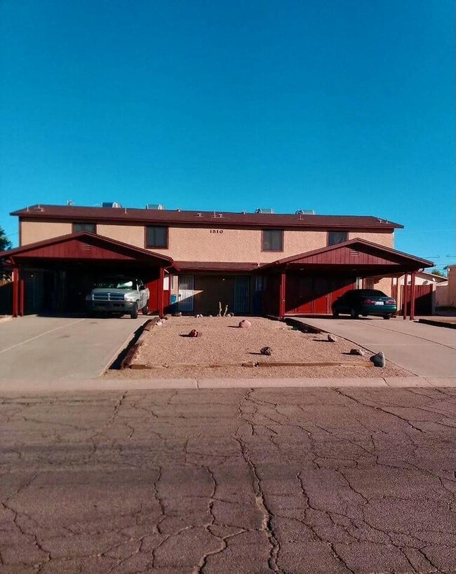 Building Photo - 1510 E 26th Ln