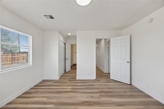 Building Photo - 1320 Gold Ave