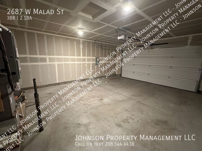 Building Photo - 2687 W Malad St