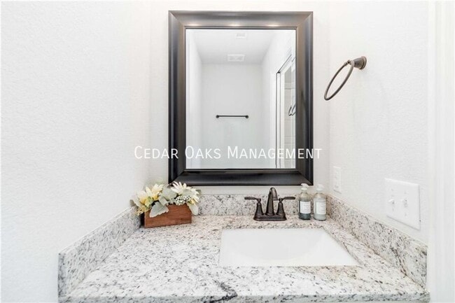 Building Photo - 645 Sugar Creek Rd