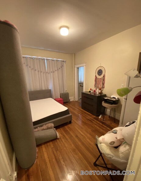 Building Photo - 38 Hemenway St