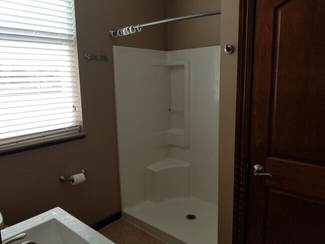 Primary Photo - eld105