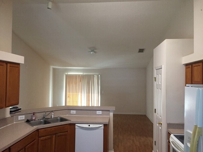 Building Photo - 12376 Richards Glen Ct