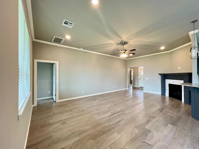 Building Photo - 8722 SW 40th Ter