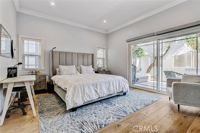 Building Photo - 718 S Broadway