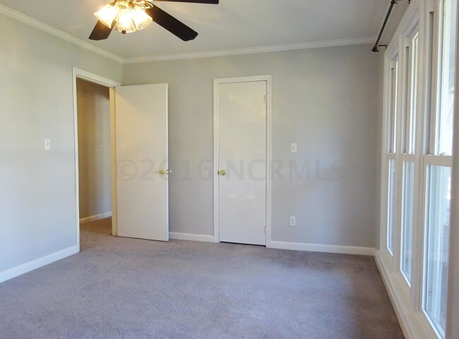 Building Photo - 602 Plaza Dr